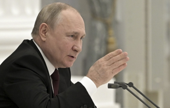 ▲블라디미르 푸틴 러시아 대통령은  우크라이나의 나토(NATO) 가입 추진 중단과 중립 유지를 요구했다. / 사진 = 연합뉴스
