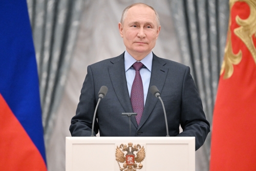 ▲블라디미르 푸틴 러시아 대통령이 22일(현지시간) 크렘린궁에서 취재진에게 말하고 있다. 모스크바/타스연합뉴스
