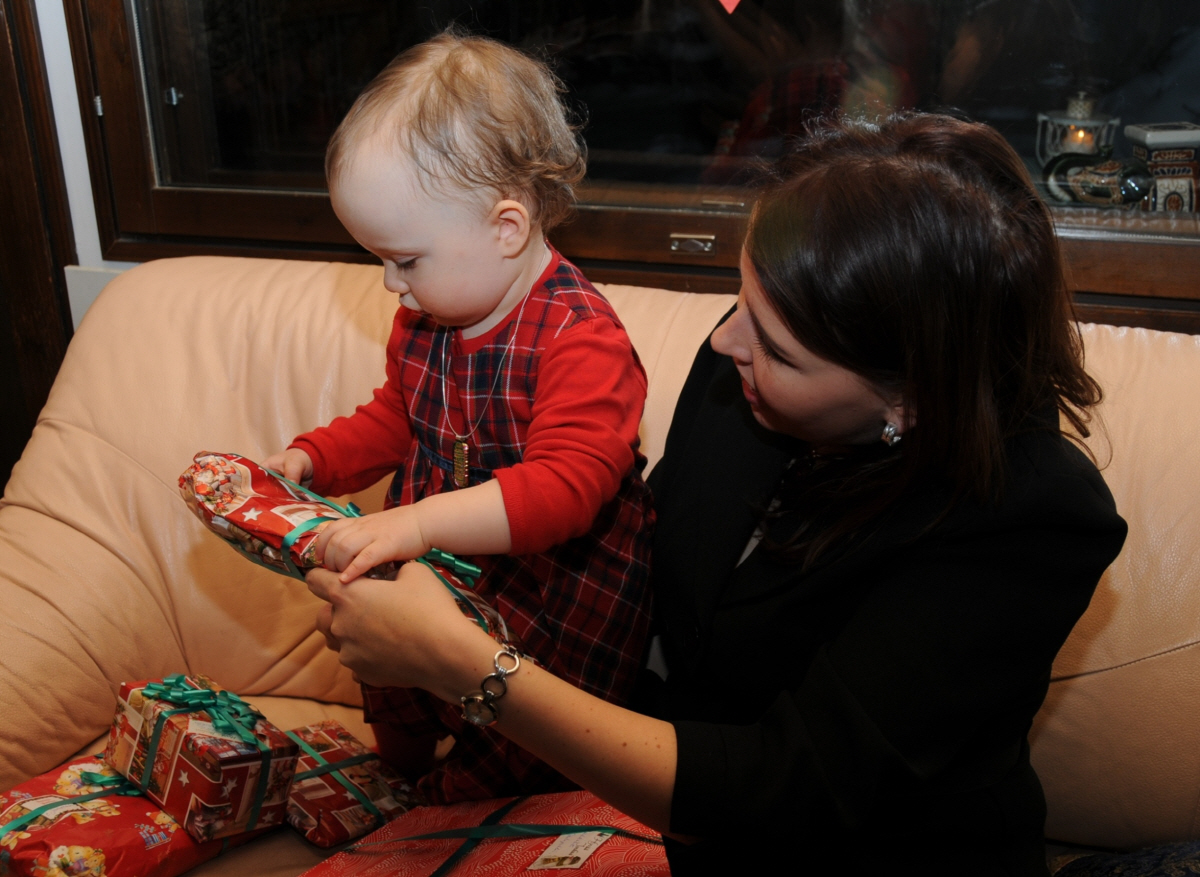 ▲핀란드 헬싱키에서 한 모녀가 한가로운 시간을 보내고 있다. 헬싱키/신화뉴시스