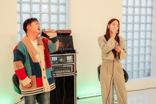 ▲허각, 소유(사진제공 = 엔씨소프트 피버(FEVER))