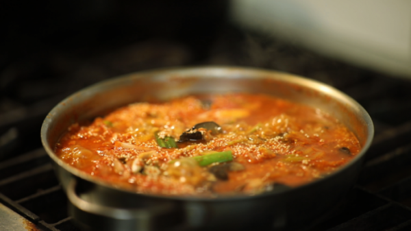 ▲'김영철의 동네 한 바퀴' 동해(사진제공=KBS 1TV)