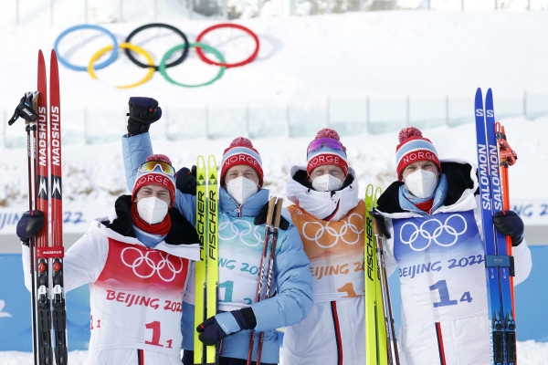 ▲(연합뉴스) 15일 2022 베이징 동계올림픽 바이애슬론 남자 계주 4×7.5km에서 우승을 차지한 노르웨이 바이애슬론 팀.
