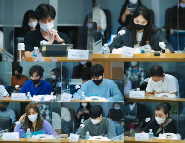 ▲'지금부터, 쇼타임!' 대본리딩(사진=삼화네트웍스)