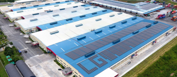 ▲태국 라용(Rayong) 소재 LG전자 생활가전 생산공장 옥상에 태양광 패널이 설치된 모습 (사진제공=LG전자)