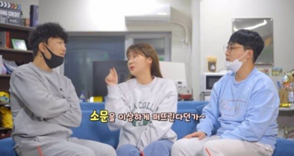 ▲개그우먼 고유리(가운데)(사진=유튜브 채널 '코믹마트' 화면 캡처)