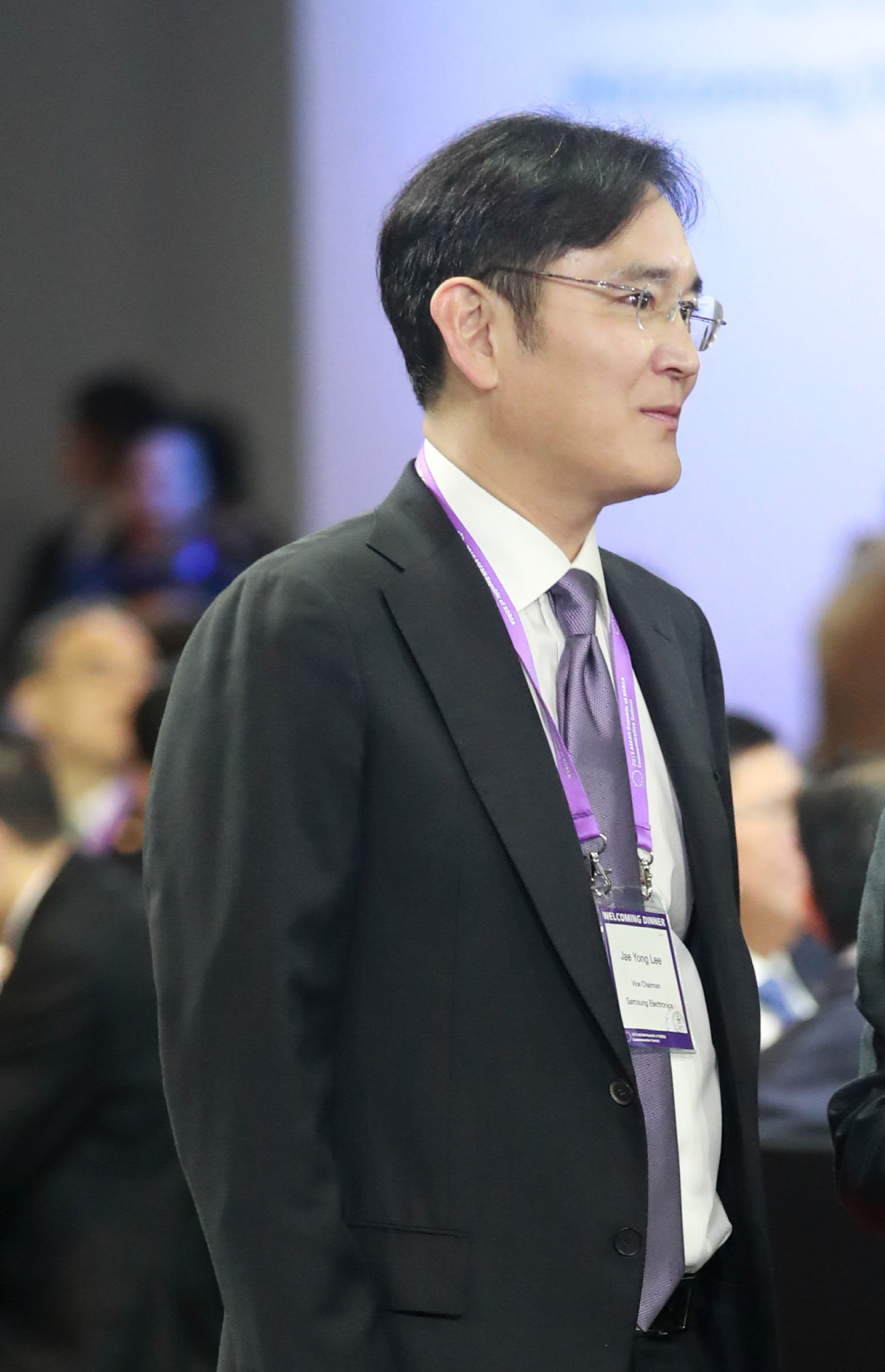 ▲(뉴시스) 이재용 삼성전자 부회장이 2019년 한-아세안 특별정상회의 환영만찬이 열린 부산 힐튼호텔에서 대화하고 있다.
