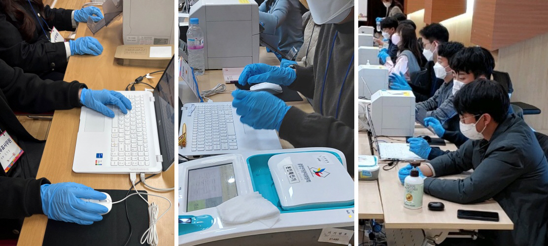 ▲파란 장갑을 낀 투표소 사무원. (연합뉴스)
