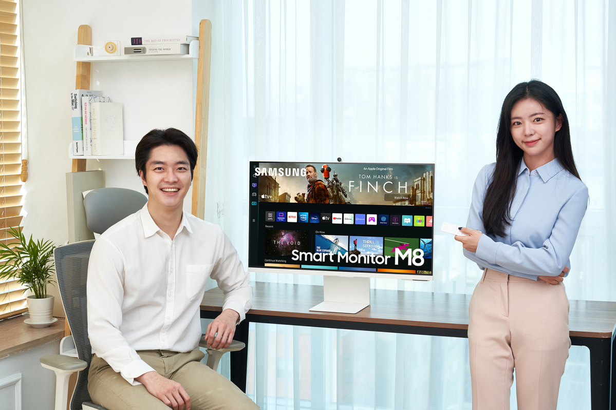 ▲7일 삼성전자는 11.4mm의 초슬림 디자인과 홈 오피스 기능을 갖춘 32형 UHD 스마트 모니터 M8을 출시한다.  (사진제공=삼성전자)