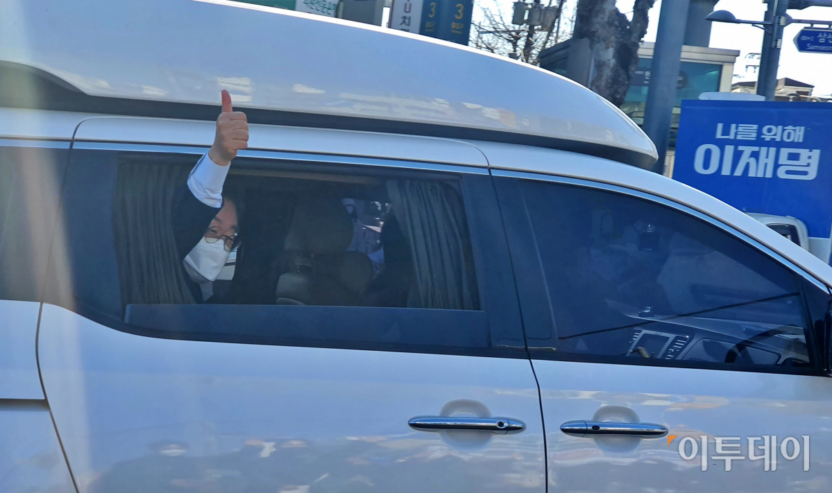 ▲이재명 더불어민주당 대선후보 6일 서울 성북 유세현장.  (유혜림 기자 wiseforest@)