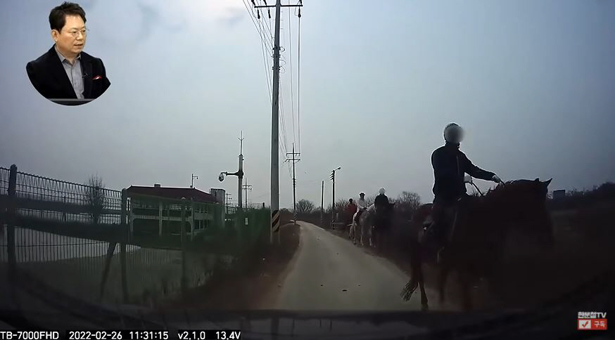 ▲블랙박스 사고 영상. (유튜브 ‘한문철 TV’ 캡처)