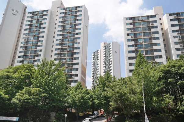 ▲경기 군포시 산본동 우륵주공7단지 전경. (네이버부동산)