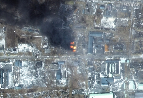 ▲러시아의 미사일 공격을 받은 우크라이나. 마리우폴/AP연합뉴스
 (자료사진)