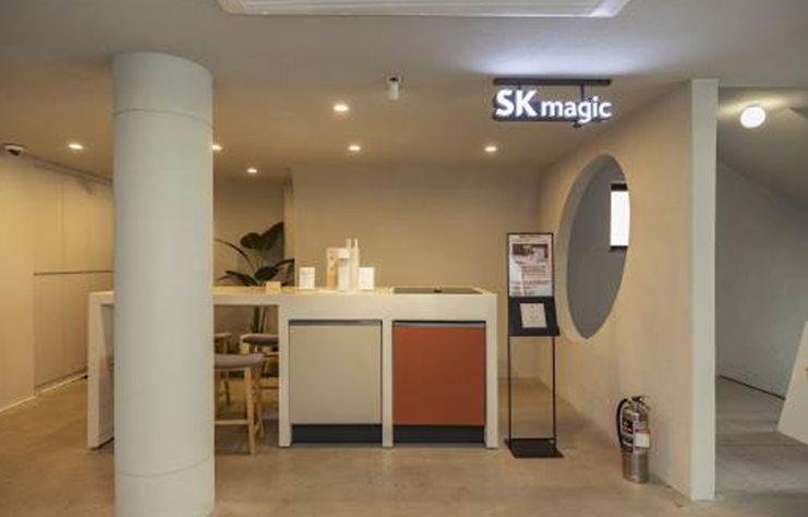 ▲SK매직이 서울 신사동 가로수길에 위치한 ‘옐로우 바스켓’에 팝업스토어를 열었다.  (사진제공=SK매직)