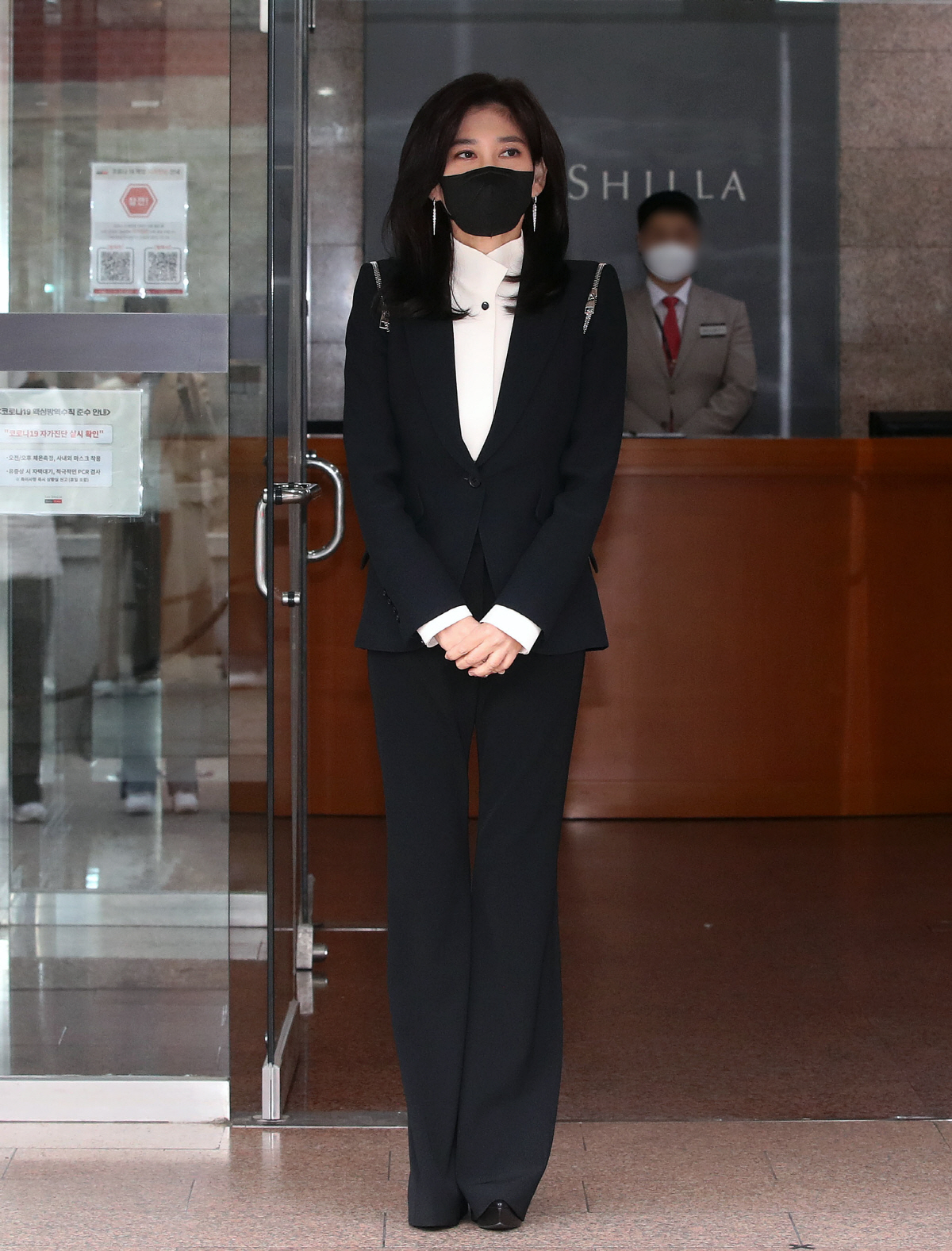 ▲이부진 호텔신라 대표이사 사장이 17일 오전 서울 중구 호텔신라 장충사옥에서 열리는 제49기 정기 주주총회에 참석하고 있다. (뉴시스)
