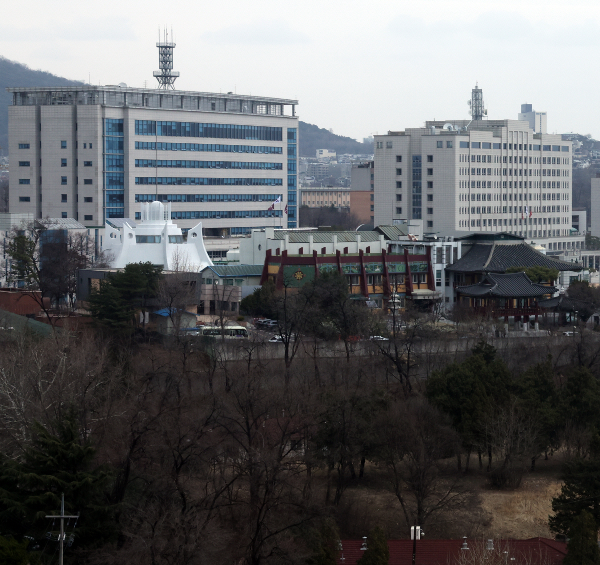 ▲윤석열 당선인의 집무실 이전 후보지인 국방부 청사와 주변 모습.
(연합뉴스)