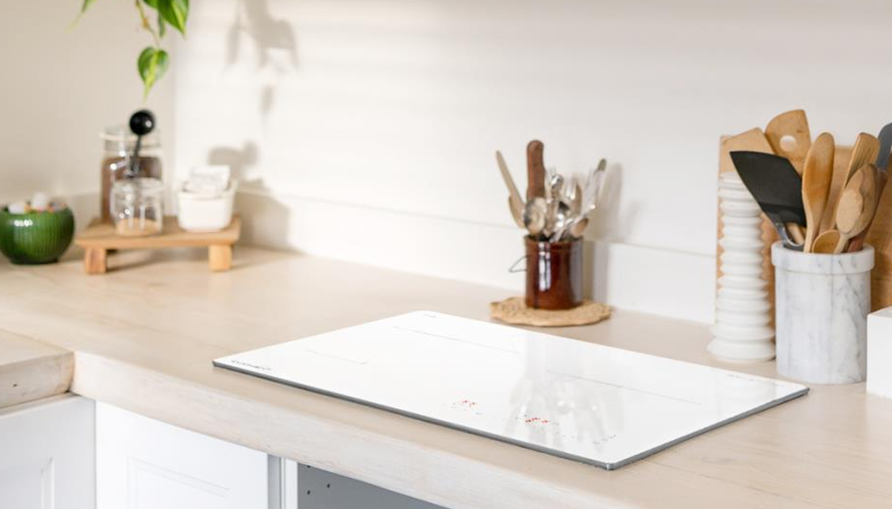 ▲'화이트 3구 인덕션 더 블랑' (사진제공=쿠첸)