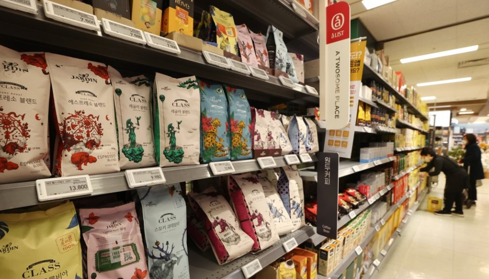 ▲서울 시내 한 대형마트의 커피 원두 판매대. (연합뉴스)