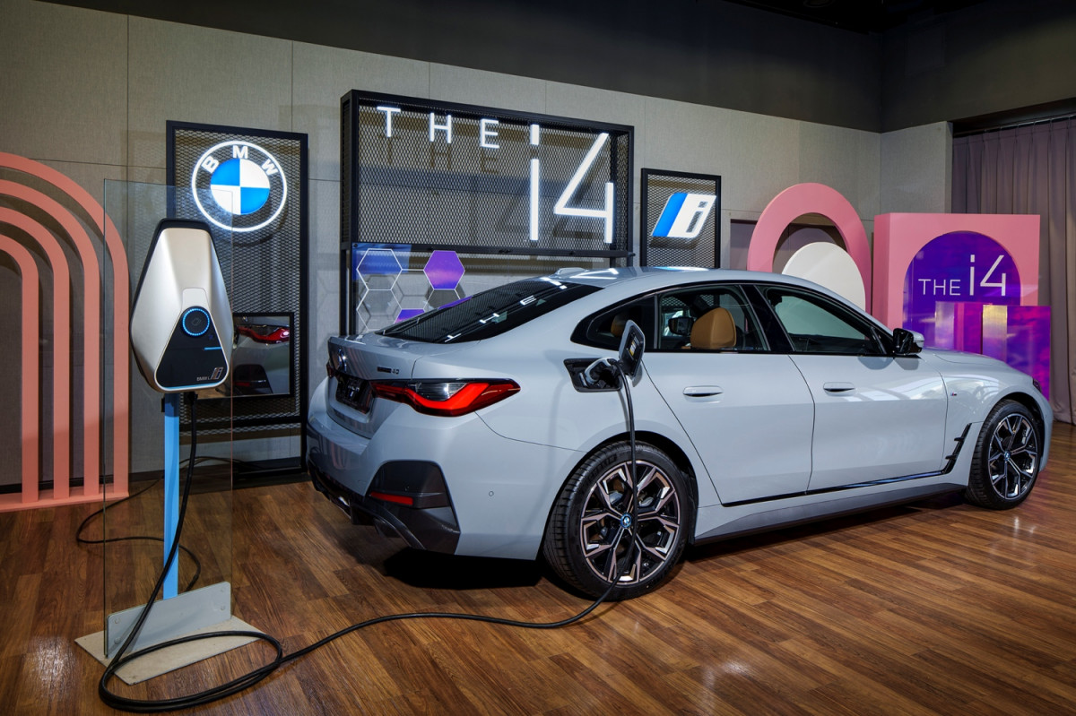 ▲고속충전기를 활용하면 10분 충전으로 최대 164km의 주행 거리를 확보할 수 있다. (사진제공=BMW그룹코리아)