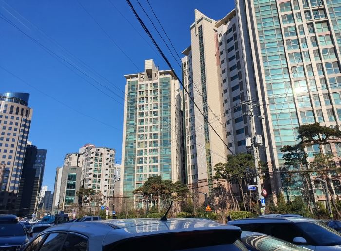 ▲서울 서초구 방배동 424-28 방배롯데캐슬아르떼 104동 13층 1303호  (사진제공=지지옥션)