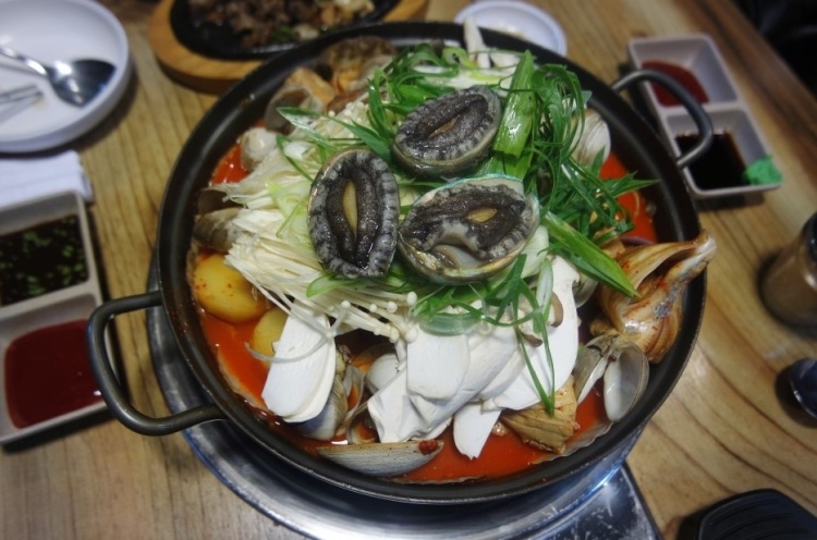 (출처=네이버 '육해공 한판 닭갈비' 업체제공사진)