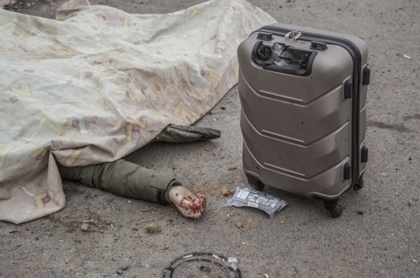 ▲우크라이나 일가족이 러시아군 공격으로 거리에서 숨졌다. 이르핀/EPA연합뉴스

