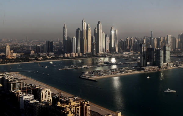 ▲아랍에미리트(UAE) 두바이 마리나 지구에 있는 고층 건물들이 보인다. 두바이/AP뉴시스
