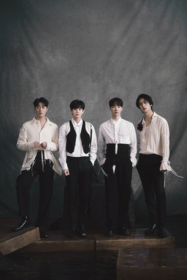 ▲하이라이트(사진 = 어라운드어스 엔터테인먼트 제공)