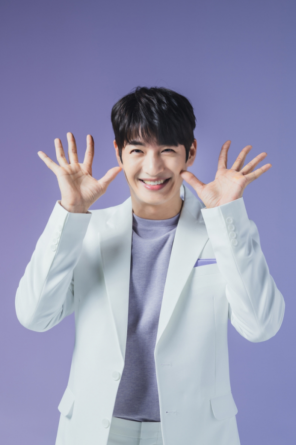 ▲손호영(사진 = (주)아떼오드 제공)