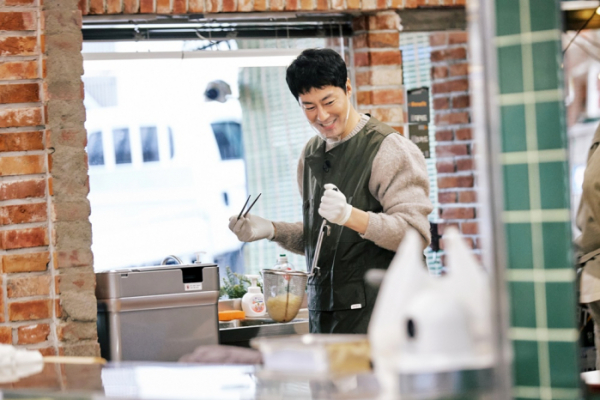 ▲'어쩌다 사장2' 조인성(사진제공=tvN)