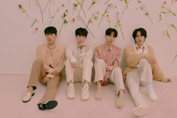 ▲하이라이트(사진 = 어라운드어스 엔터테인먼트 제공)
