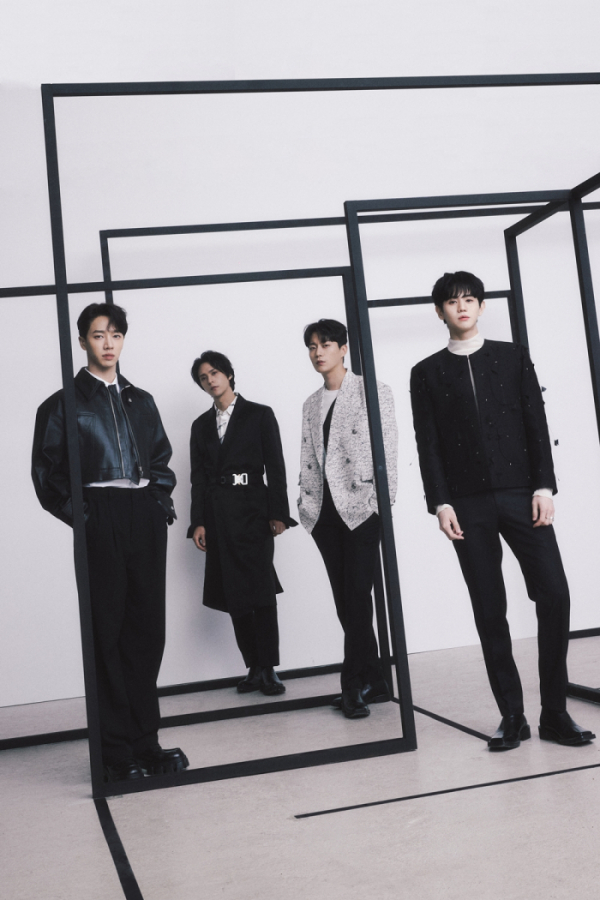 ▲하이라이트(사진 = 어라운드어스 엔터테인먼트 제공)