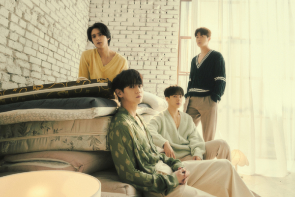 ▲하이라이트(사진 = 어라운드어스 엔터테인먼트 제공)
