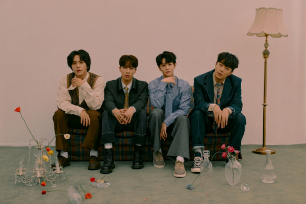 ▲하이라이트(사진 = 어라운드어스 엔터테인먼트 제공)