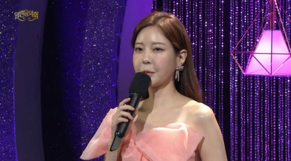 ▲'열린음악회' 이현주 아나운서(사진=KBS1 방송화면 캡처)