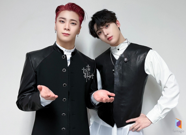 ▲문빈&산하(ASTRO)(사진 = 판타지오 제공)