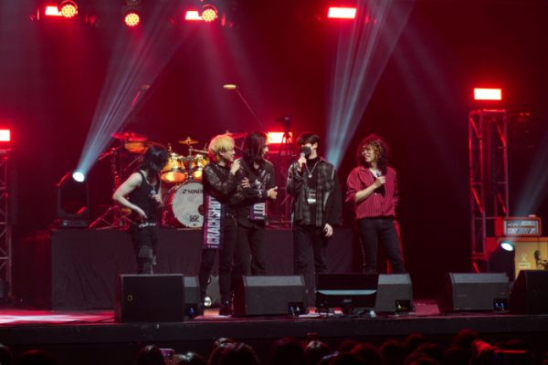 ▲크랙샷(사진 = 위엔터테인먼트 제공)