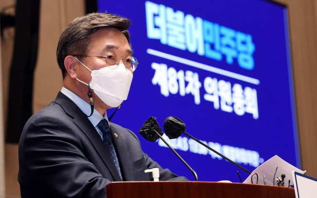 ▲더불어민주당 윤호중 공동비상대책위원장이 5일 국회에서 열린 의원총회에서 발언하고 있다. (연합뉴스)