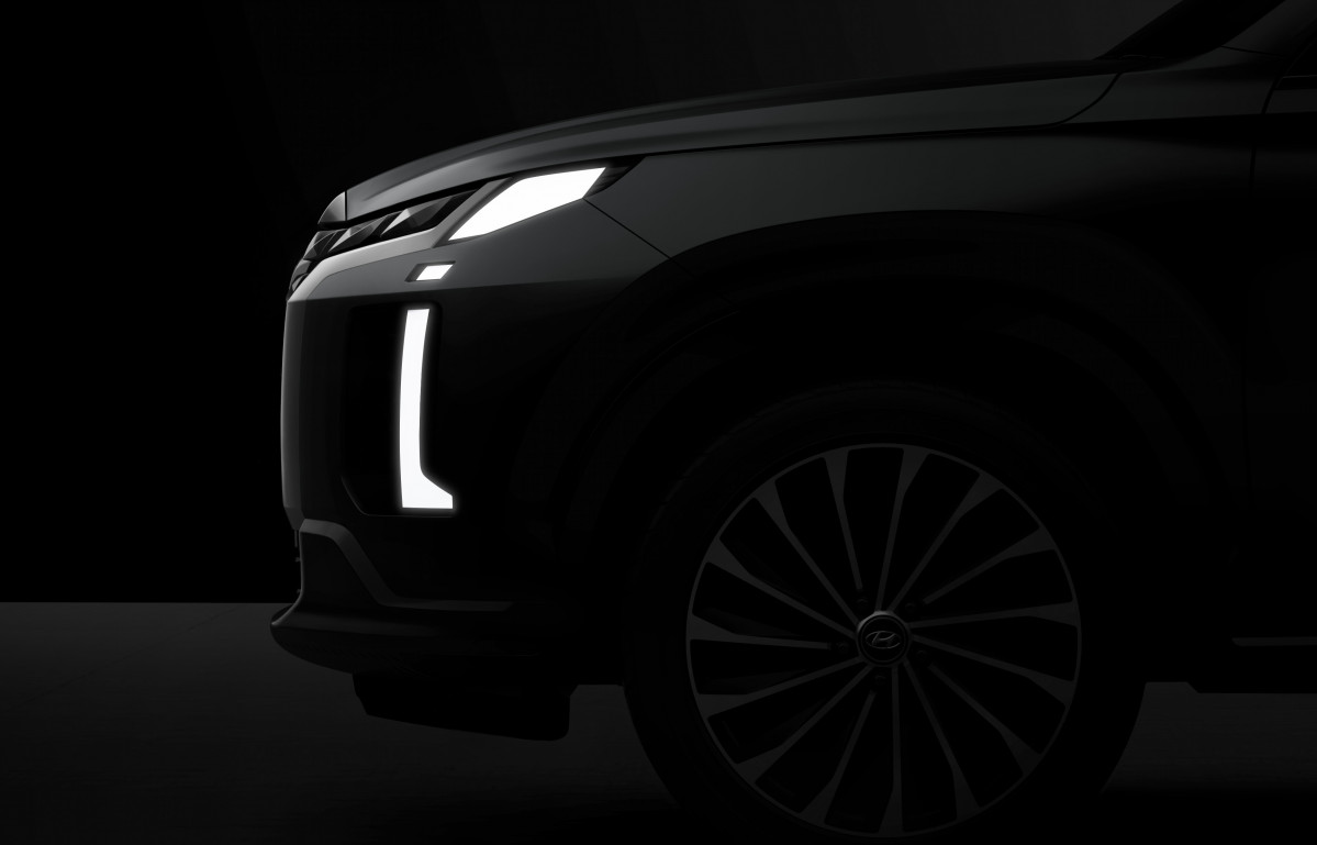 ▲새 모델은 내수와 북미수출형의 주간 주행등을 한 가지 디자인으로 통합했다.  (사진제공=현대차)