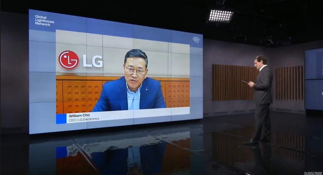 ▲조주완 LG전자 대표이사 사장이 세계경제포럼(WEF) 'Lighthouses Live 2022' 온라인 행사에서 발언하고 있다. (사진=세계경제포럼(WEF) 유튜브 캡처)