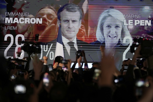 ▲에마뉘엘 마크롱 프랑스 대통령과 마린 르펜 극민연합 후보가 프랑스 대통령 결선에서 맞붙는다. AP연합뉴스
