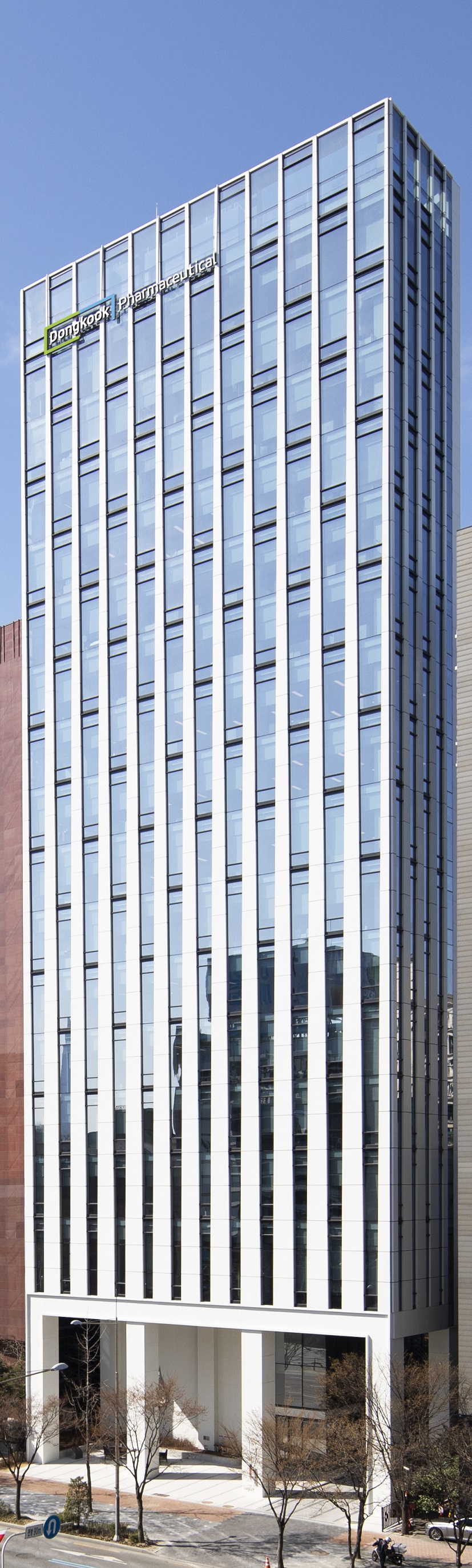 ▲동국제약 서울 청담동 사옥 전경 (사진제공=동국제약)