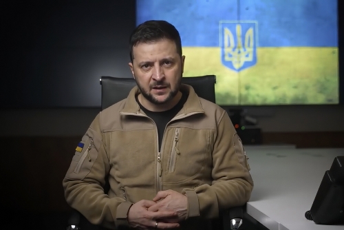 ▲볼로디미르 젤렌스키 우크라이나 대통령이 지난달 22일(현지시간) 화상을 통해 말하고 있다. 
 (키이우/AP연합뉴스)