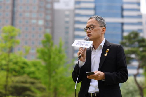 ▲박주민 더불어민주당 의원은 24일 여의도공원에서 서울시장 출마선언을 했다. (박주민 더불어민주당 의원실 제공)