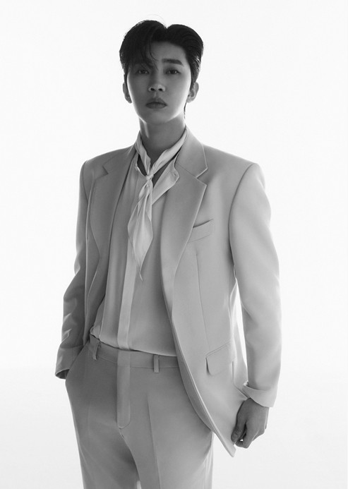 ▲임영웅 콘셉트 포토 버전3(사진제공=물고기뮤직)