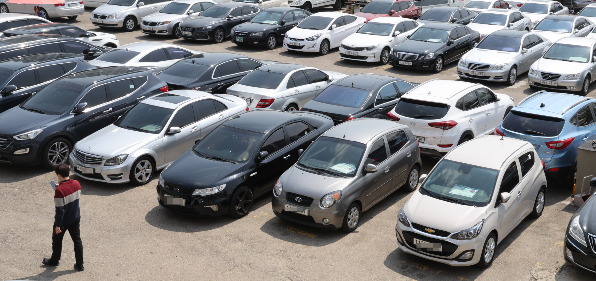 ▲12일 서울 한 중고차 거래소 모습. 연합뉴스