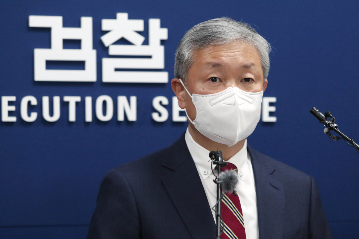 ▲ 박성진 대검찰청 차장검사가 27일 서울 서초구 대검찰청 기자실에서 국회 법제사법위원회를 통과한 '검수완박' 법안에 대해 브리핑을 하고 있다. (공동취재사진)