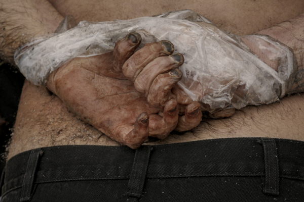 ▲3일(현지시간) 우크라이나 부차에서 한 남성의 시신이 손이 뒤로 묶여 있다. 부차/AP뉴시스
