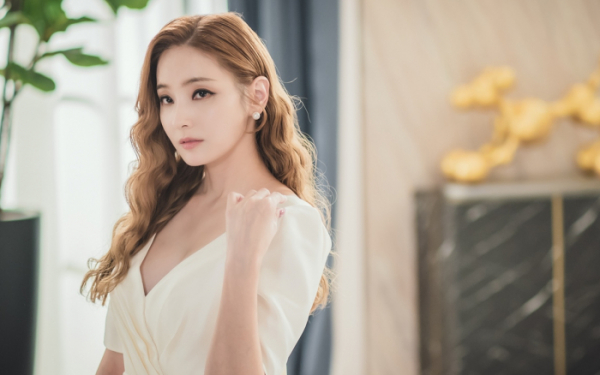 ▲'스폰서'(사진제공=빅토리콘텐츠)