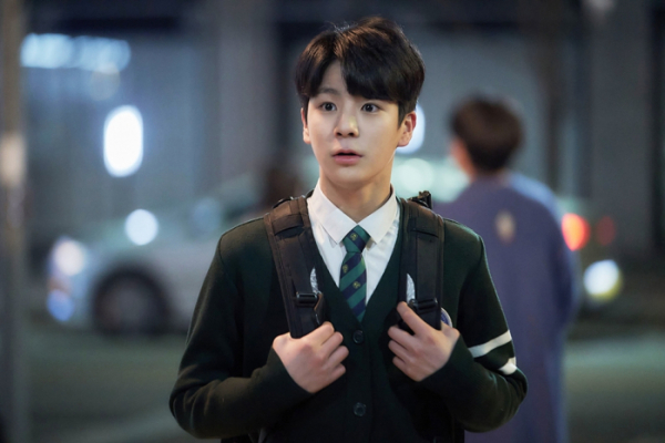 ▲'구필수는 없다' 정동원(사진제공=KT스튜디오지니 )