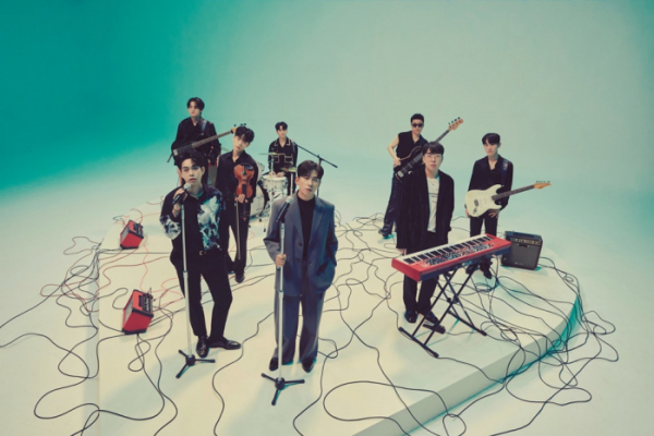 ▲루시X데이브레이크(사진 = 미스틱스토리, 해피로봇 레코드 제공)